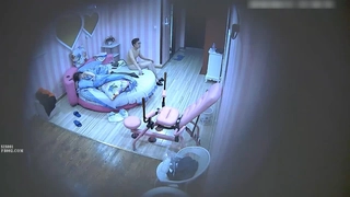 小学生在激烈的性爱场景中被粗暴地操逼
