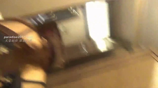 女同性恋喜欢吸舔玩弄乳头游戏